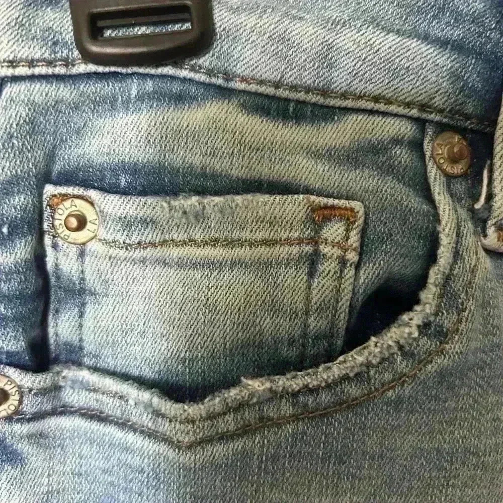 Pistola Skinny Jeans light wash, open hem. Size 27. Lightly distressed. - Picture 3 of 9